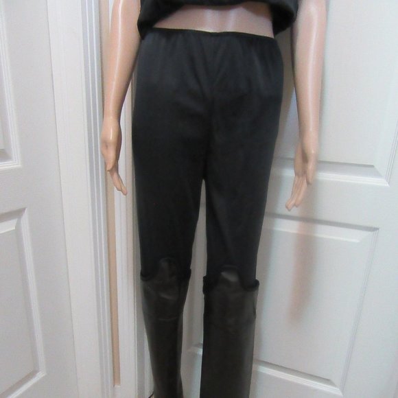 Hat and pants only - Picture 5 of 9